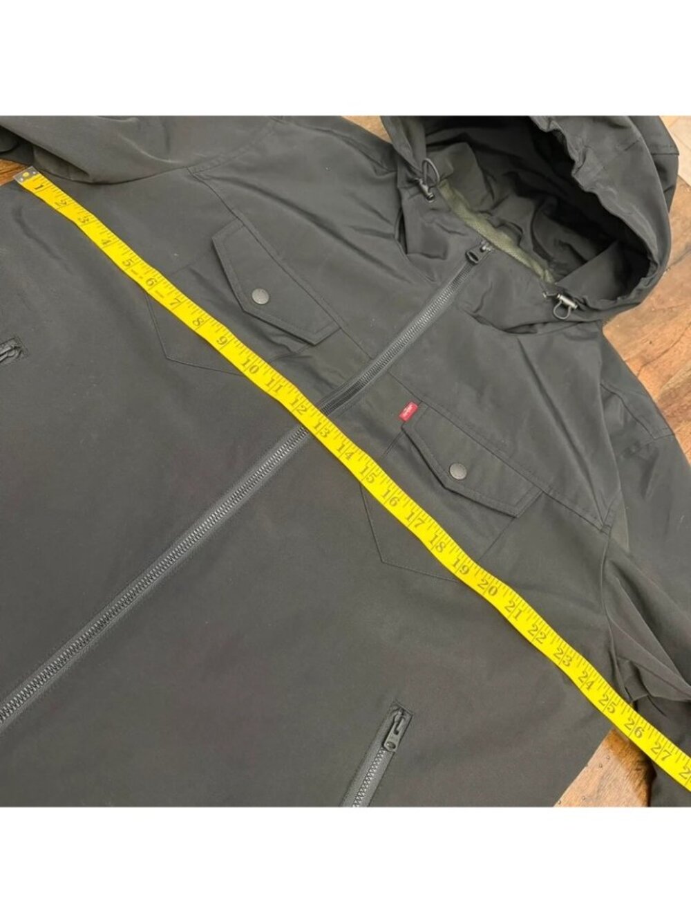 Levi’s Water Resistant Jacket - Picture 7 of 9